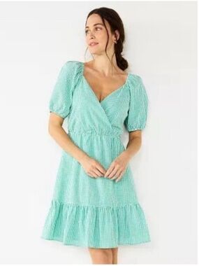 draper james betty lace dress SOLD} Want the Betty Draper look? I just added the same dress that January Jones is wearing in Mad Men in a different color way to my Etsy shop, size small. Shop